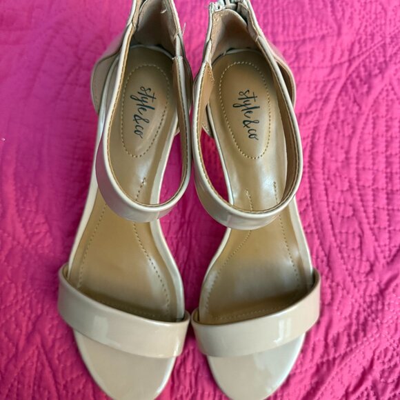 Style & Co. Paycee Women's Beige Zip Heels - Picture 1 of 7